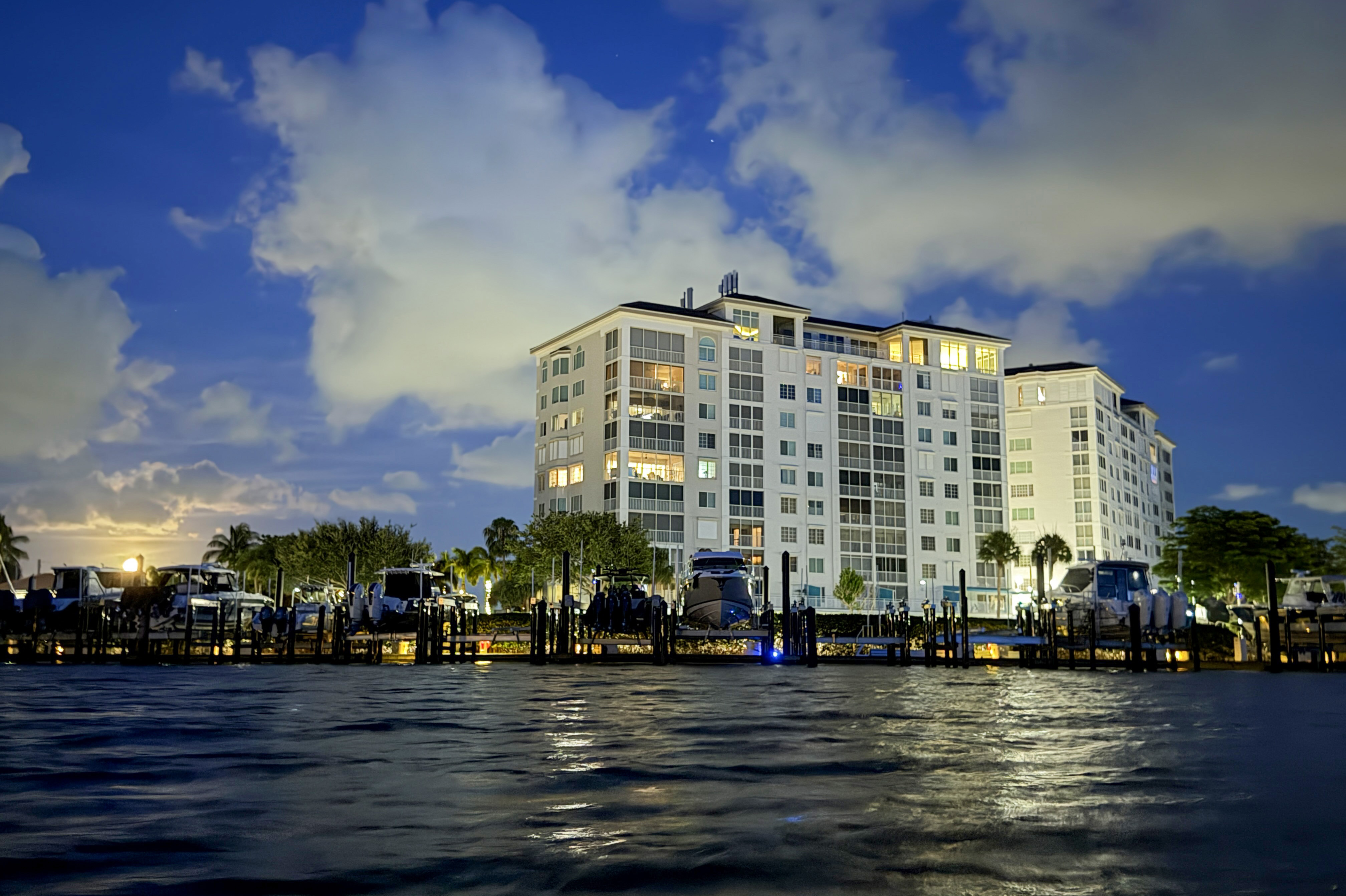 Marina Bay Club
